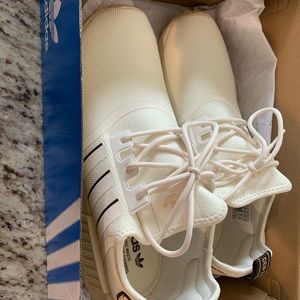 Adidas men’s size 11 sneakers ( only worn once)